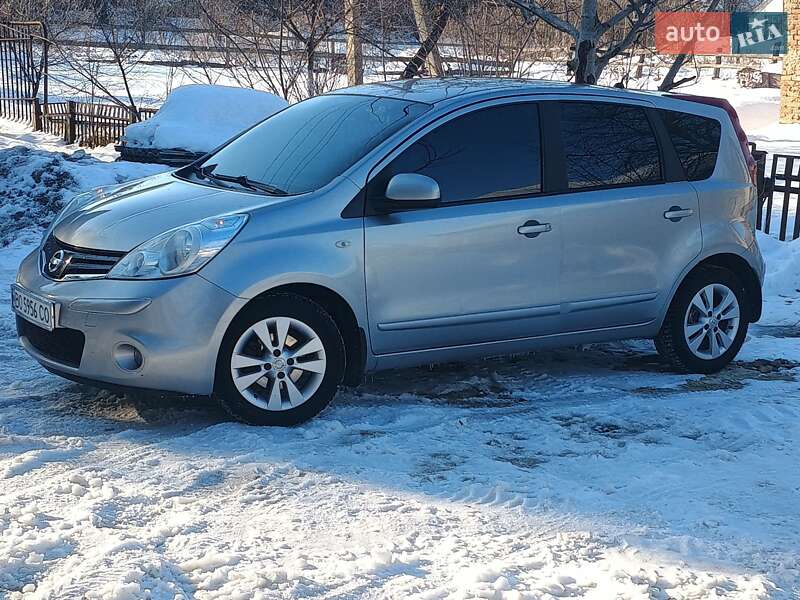 Хэтчбек Nissan Note 2010 в Тернополе