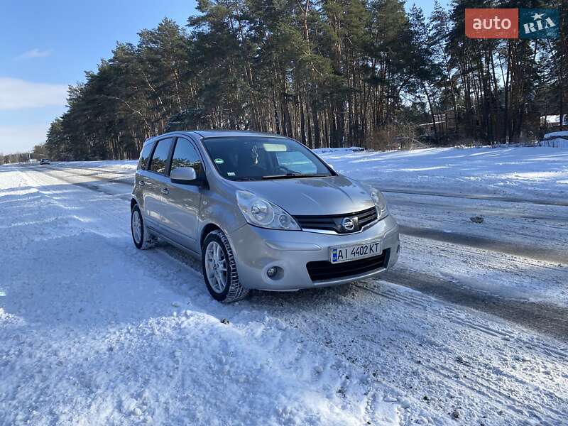 Хетчбек Nissan Note 2009 в Рокитному