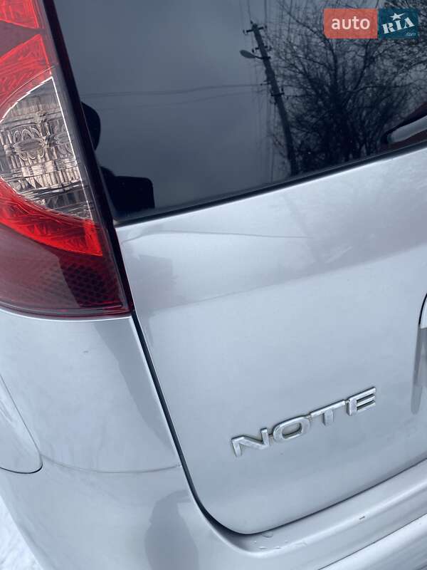 Хетчбек Nissan Note 2009 в Рокитному