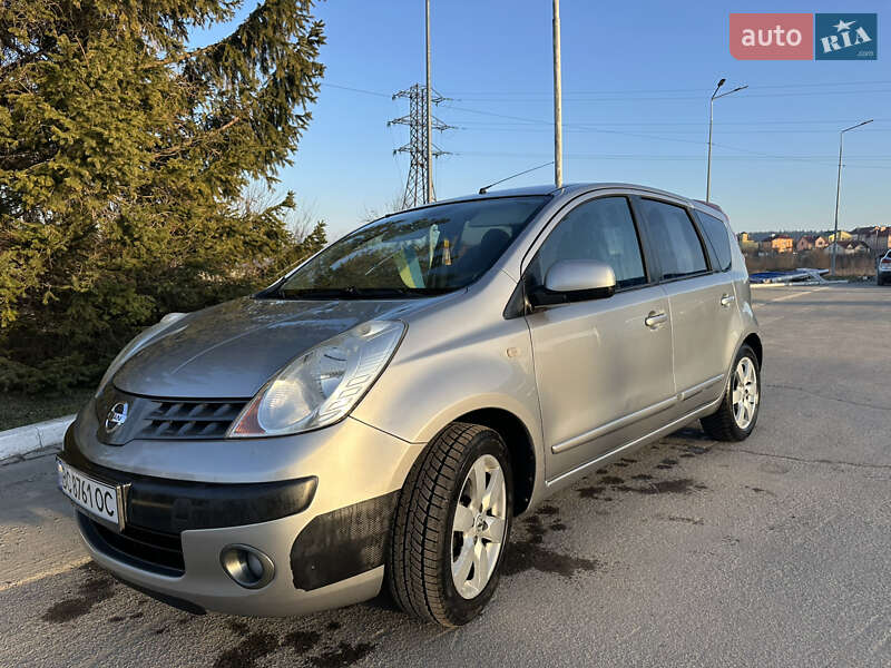 Хетчбек Nissan Note 2006 в Дрогобичі