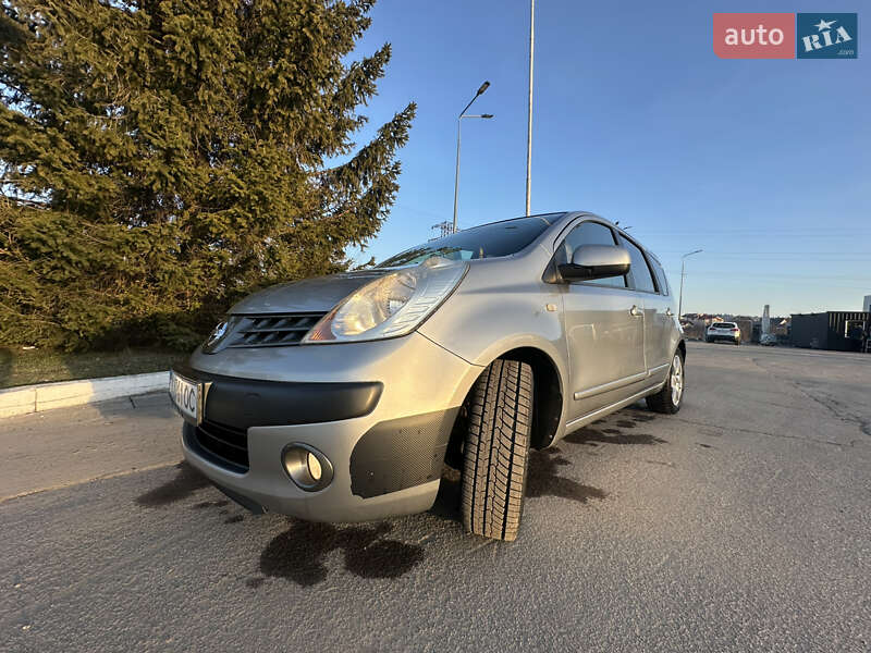 Хетчбек Nissan Note 2006 в Дрогобичі