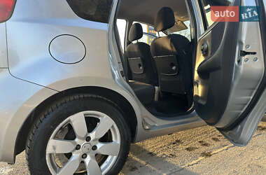 Хетчбек Nissan Note 2006 в Дрогобичі