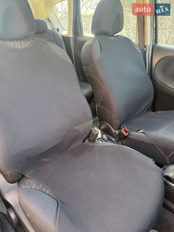 Хэтчбек Nissan Note 2008 в Запорожье