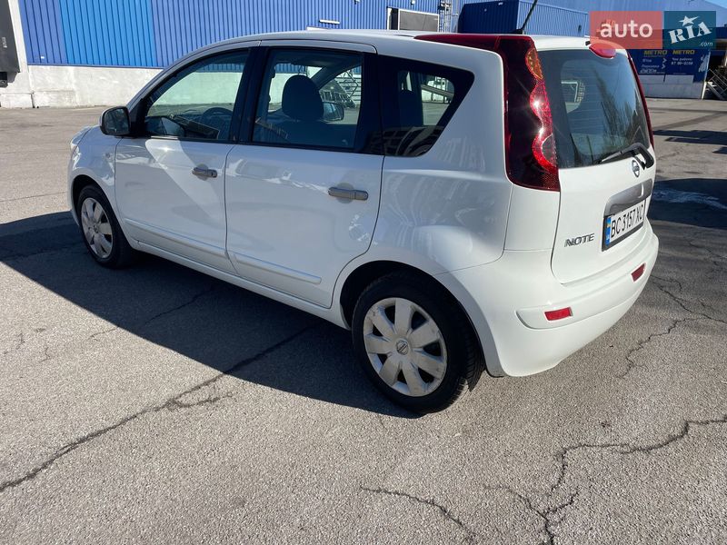 Хетчбек Nissan Note 2011 в Львові