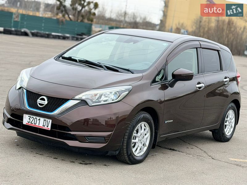 Хетчбек Nissan Note 2017 в Києві фото 2 Хетчбек Nissan Note 2017 в Києві