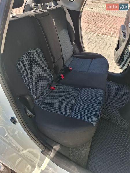 Хетчбек Nissan Note 2013 в Івано-Франківську