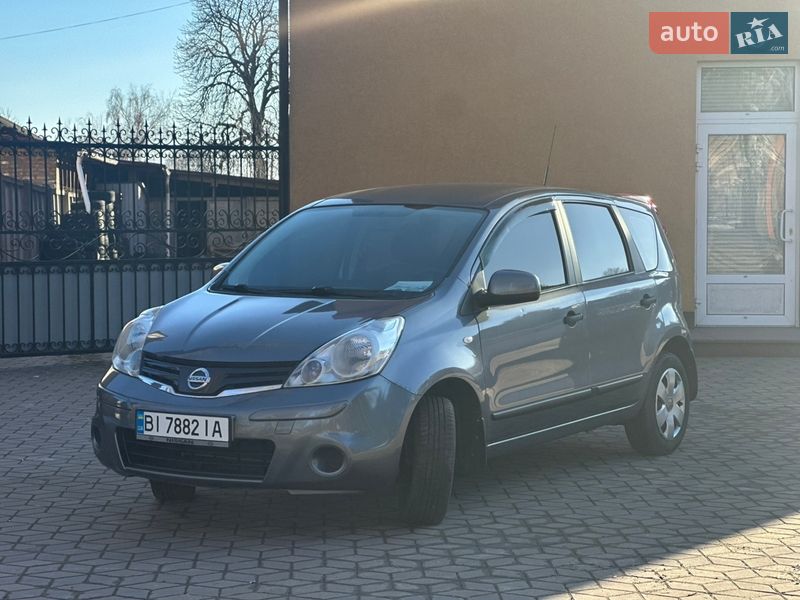 Хэтчбек Nissan Note 2013 в Лубнах