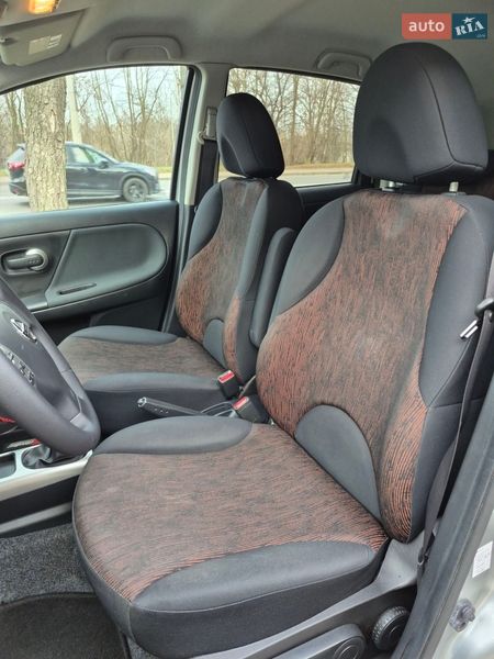 Хэтчбек Nissan Note 2010 в Луцке