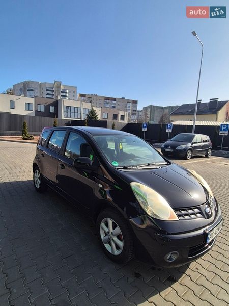 Хэтчбек Nissan Note 2007 в Луцке
