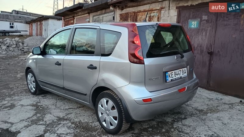 Хетчбек Nissan Note 2011 в Дніпрі