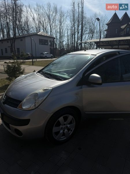 Хетчбек Nissan Note 2007 в Долині