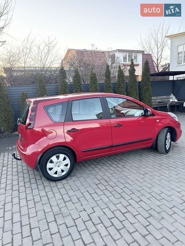 Хэтчбек Nissan Note 2009 в Киеве