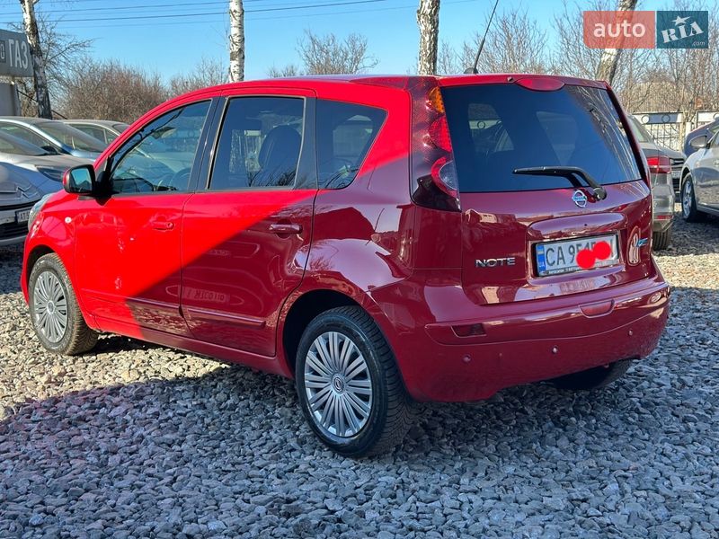 Хэтчбек Nissan Note 2013 в Смеле