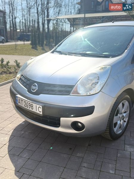 Хетчбек Nissan Note 2007 в Долині