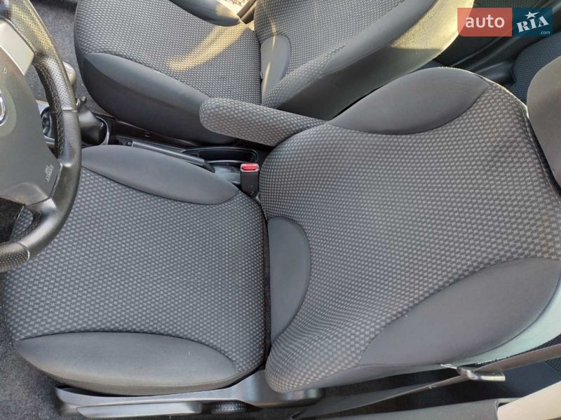 Хетчбек Nissan Note 2006 в Луцьку