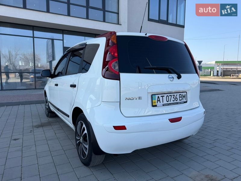 Хэтчбек Nissan Note 2013 в Ивано-Франковске