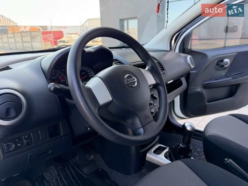 Хэтчбек Nissan Note 2013 в Ивано-Франковске