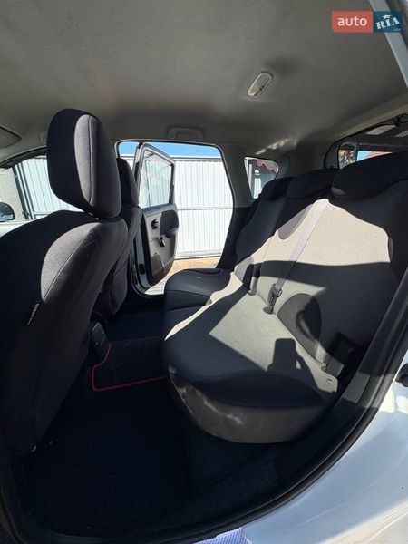 Хэтчбек Nissan Note 2011 в Киеве