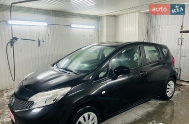 Хэтчбек Nissan Note 2012 в Остроге