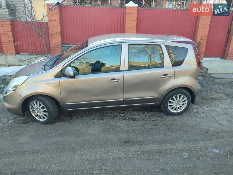 Хэтчбек Nissan Note 2013 в Фастове