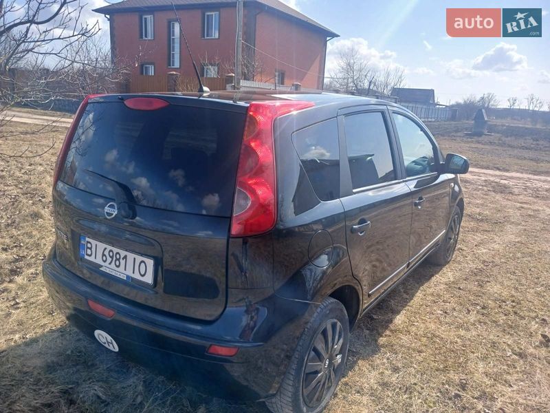 Хетчбек Nissan Note 2008 в Полтаві