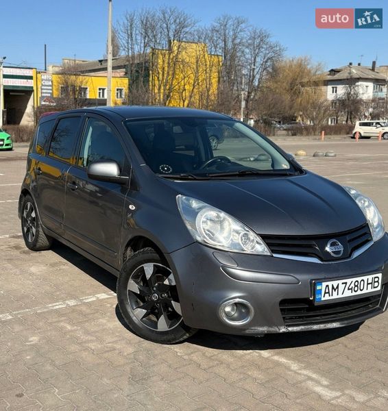 2012 Nissan Note, VIN SJNFDAE11U2181541:plate — фото 1 (autoria)