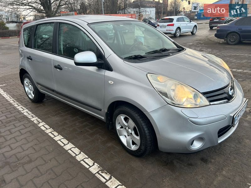 Хетчбек Nissan Note 2009 в Житомирі