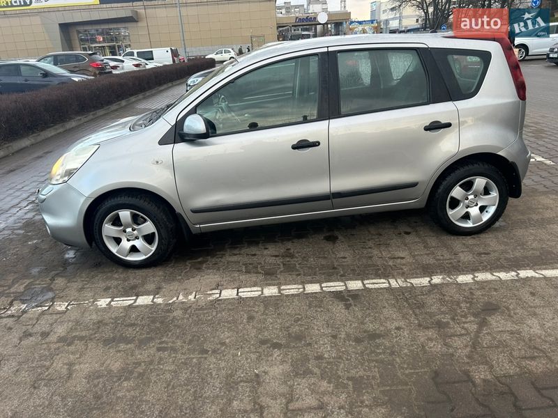 Хетчбек Nissan Note 2009 в Житомирі