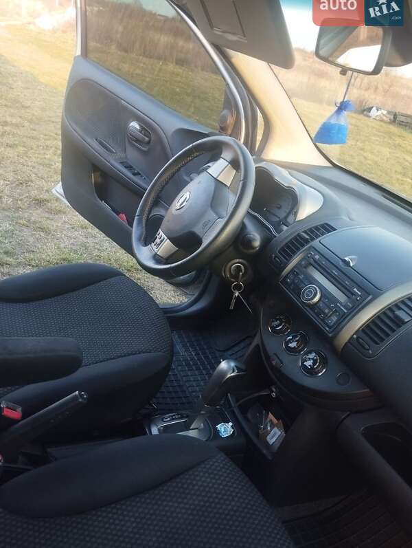 Хэтчбек Nissan Note 2008 в Львове
