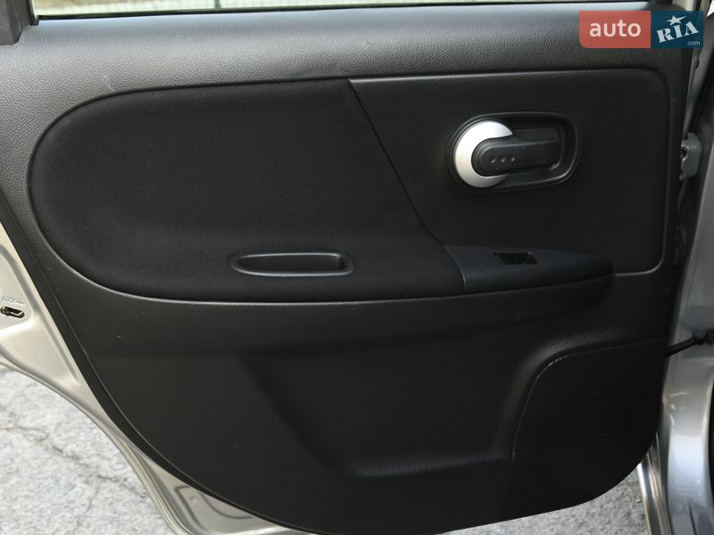 Хэтчбек Nissan Note 2009 в Бердичеве