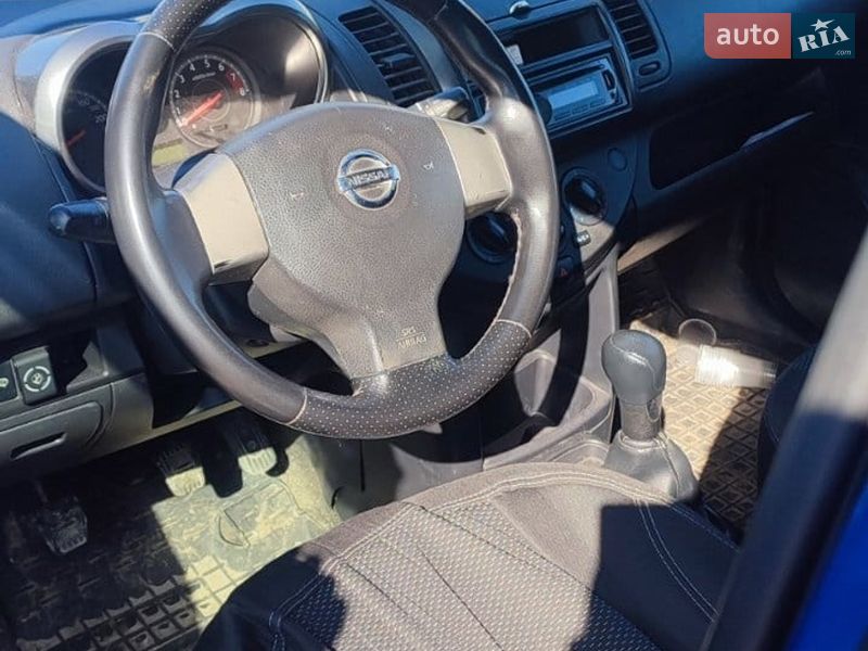 Хетчбек Nissan Note 2006 в Чернівцях