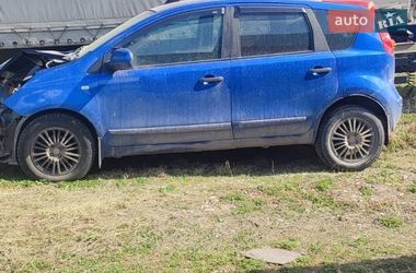 Хетчбек Nissan Note 2006 в Чернівцях