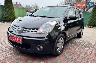 Хэтчбек Nissan Note 2006 в Хороле