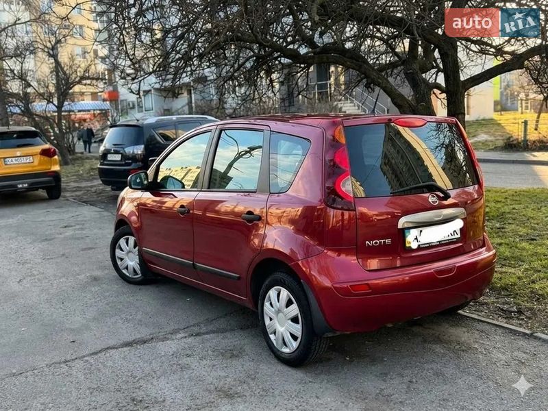 Хетчбек Nissan Note 2012 в Києві