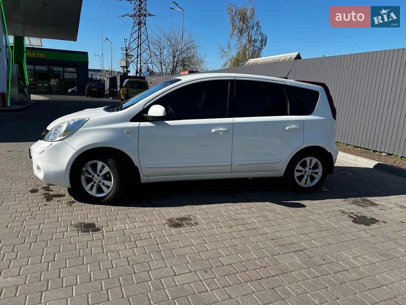 Хэтчбек Nissan Note 2010 в Днепре