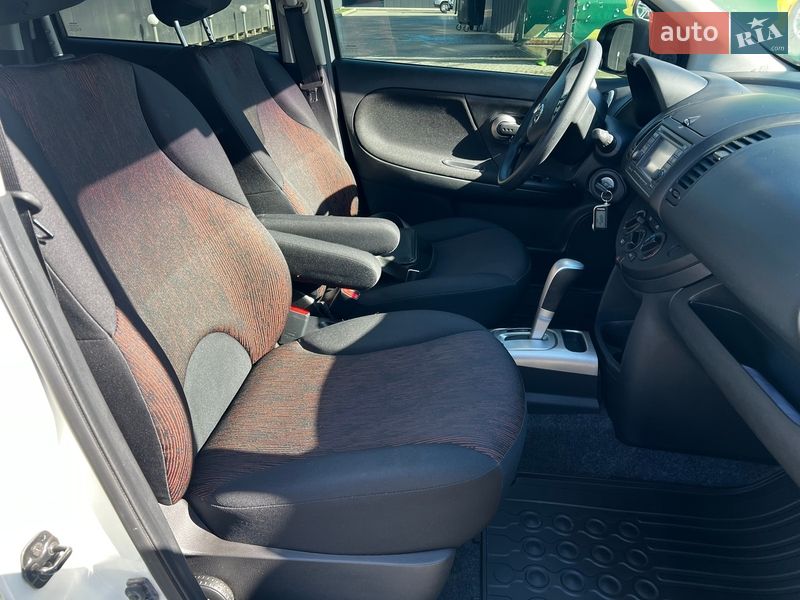Хэтчбек Nissan Note 2010 в Днепре