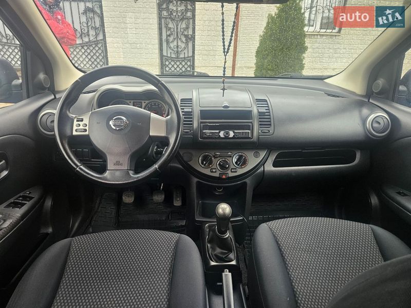 Хэтчбек Nissan Note 2006 в Березовке