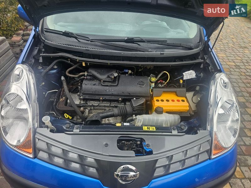Хэтчбек Nissan Note 2006 в Березовке