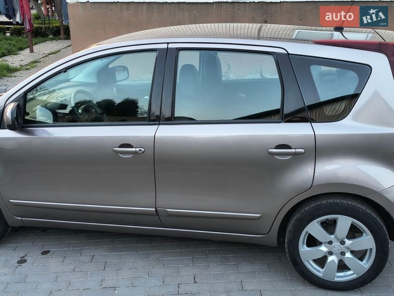 Хэтчбек Nissan Note 2012 в Могилев-Подольске фото 8 Хэтчбек Nissan Note 2012 в Могилев-Подольске