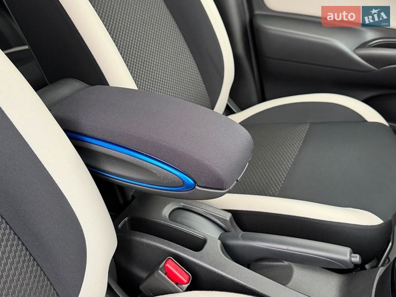 Хэтчбек Nissan Note 2019 в Киеве фото 35 Хэтчбек Nissan Note 2019 в Киеве