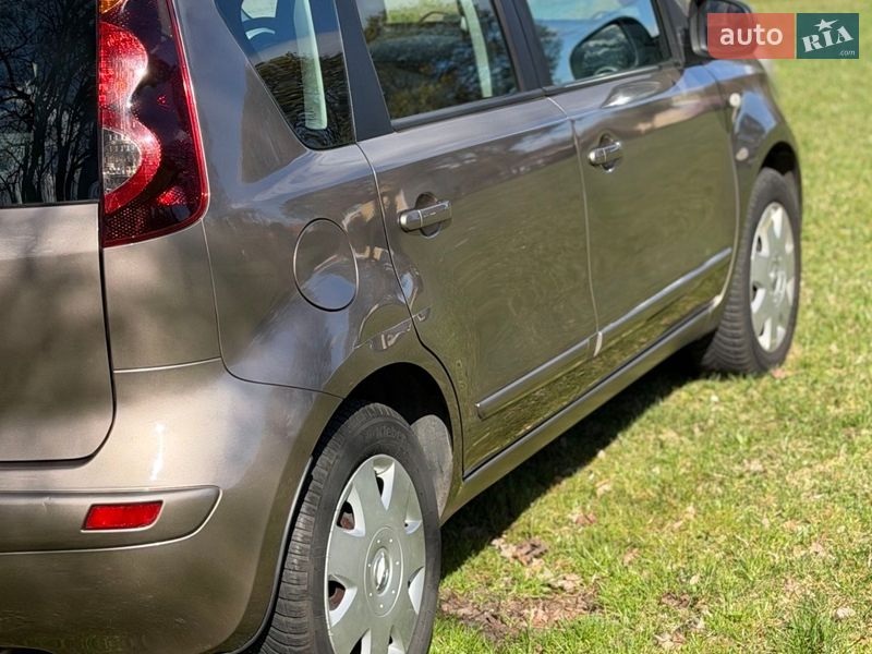 Хетчбек Nissan Note 2009 в Старокостянтинові