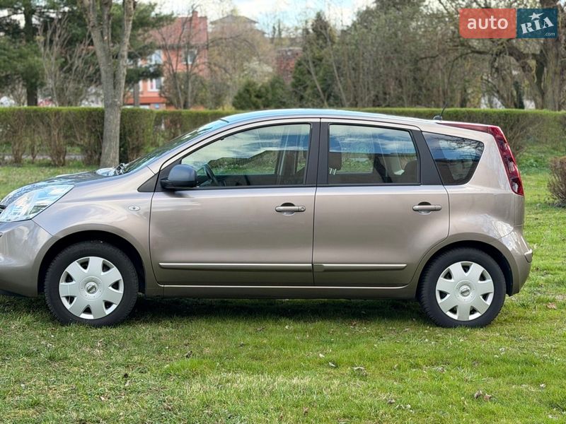 Хетчбек Nissan Note 2009 в Старокостянтинові