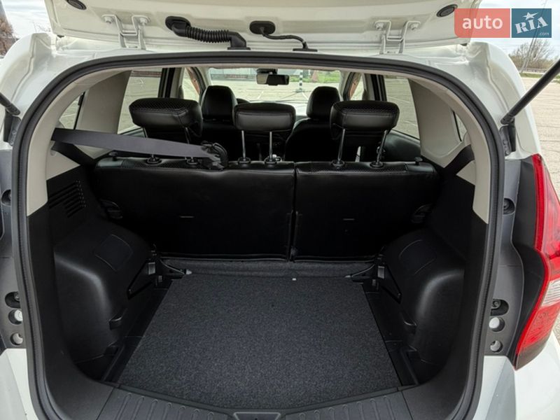 Хэтчбек Nissan Note 2017 в Киеве