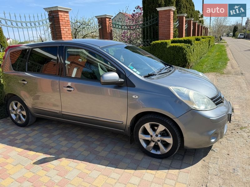 Nissan Note 2011