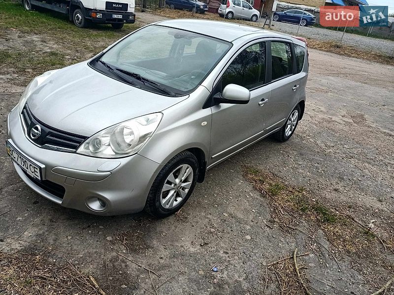 Хетчбек Nissan Note 2010 в Шептицькому