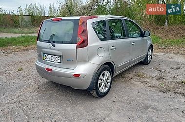 Хетчбек Nissan Note 2010 в Шептицькому