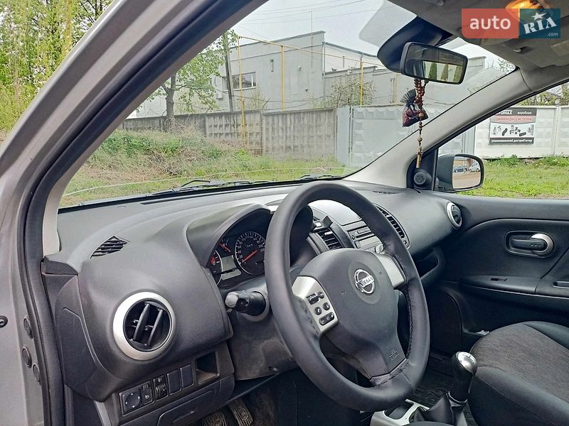 Хетчбек Nissan Note 2010 в Шептицькому