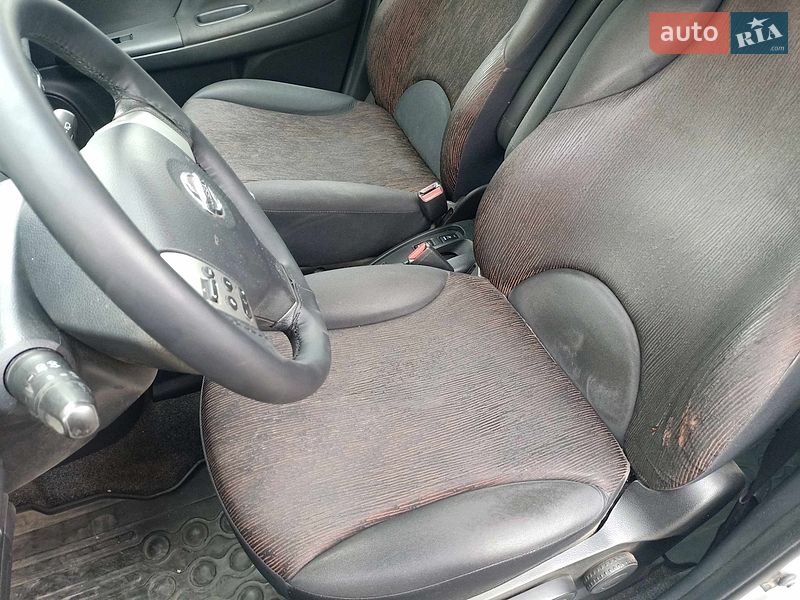 Хетчбек Nissan Note 2010 в Шептицькому