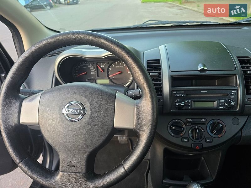 Хэтчбек Nissan Note 2009 в Киеве