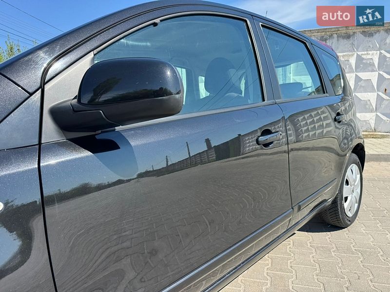 Хэтчбек Nissan Note 2009 в Хмельницком